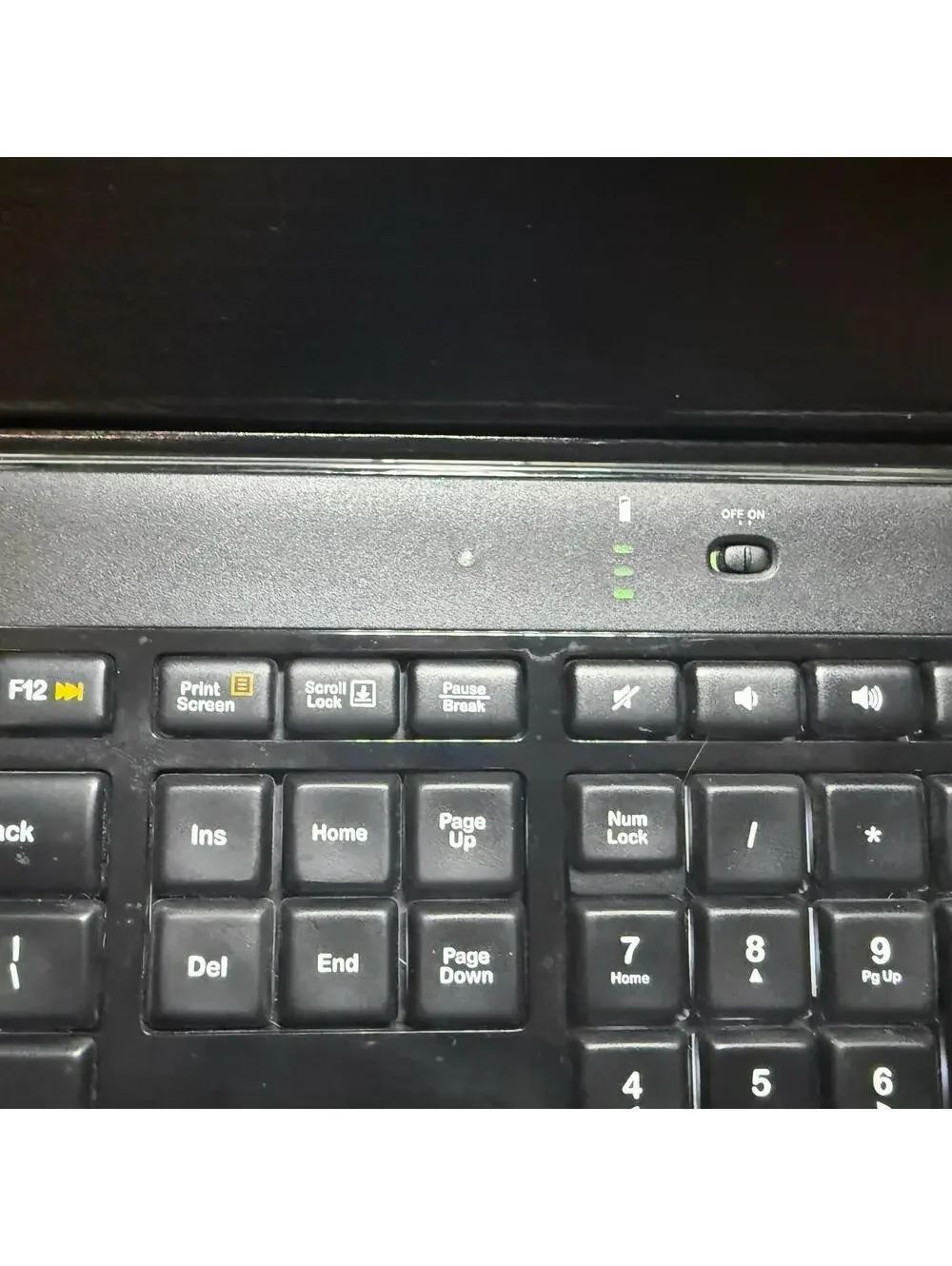 Logitech K800 Illuminated Wireless Keyboard w/ dongle, cable, box - Excellent